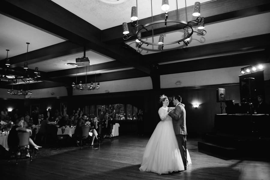 Vintage Wedding Photographer , Romantic Wedding Photos Toasts , First dance portrait