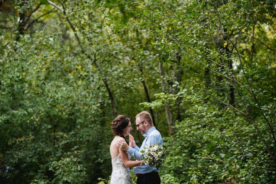 intimate backyard minnesota wedding photos