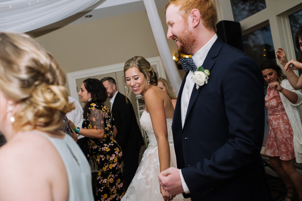 dancing at minneapolis golf club wedding reception