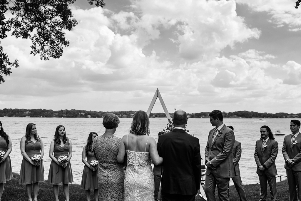 lake minnetonka backyard wedding wayzata minnesota