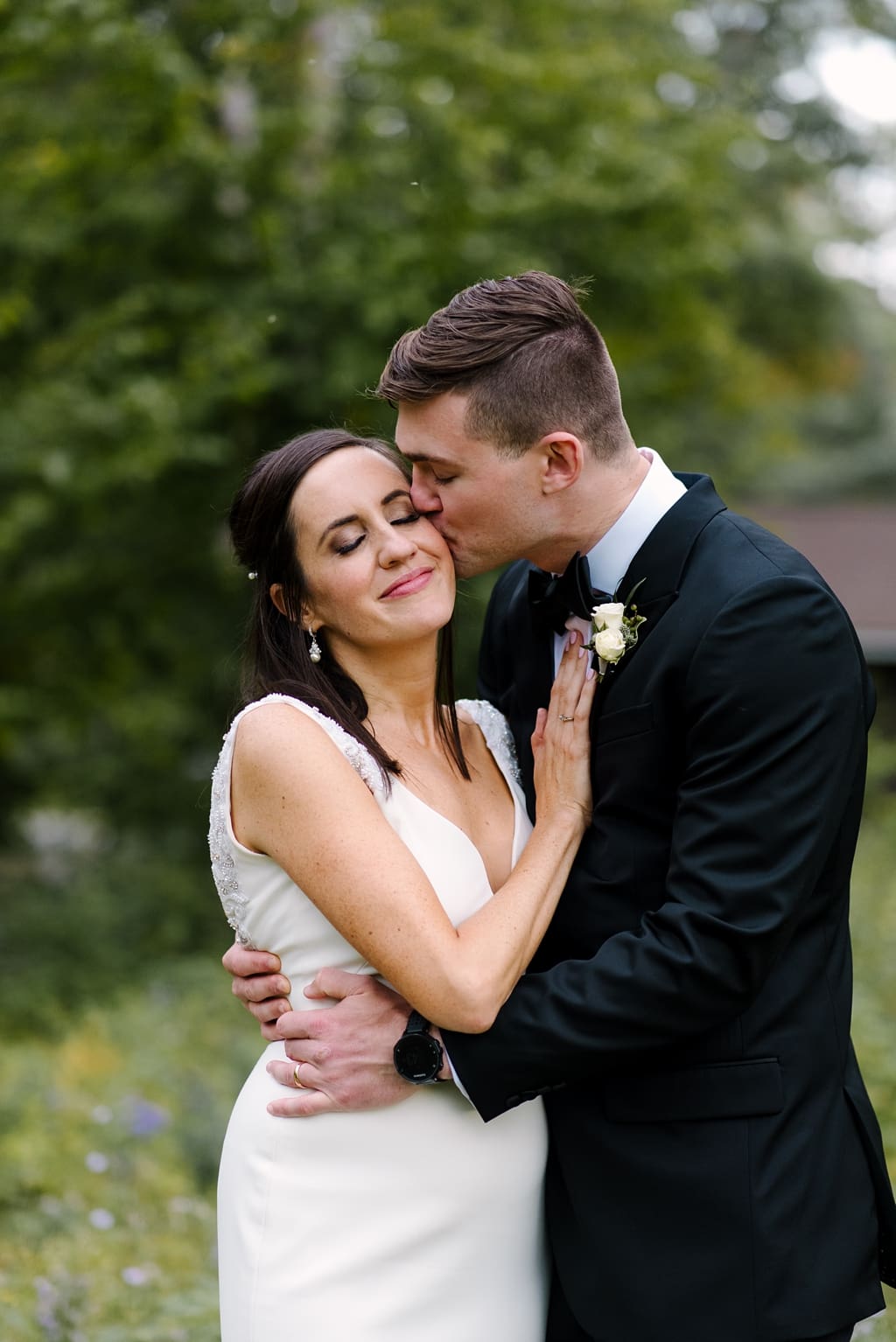 couple wedding portrait at grand view lodge brainerd minnesota
