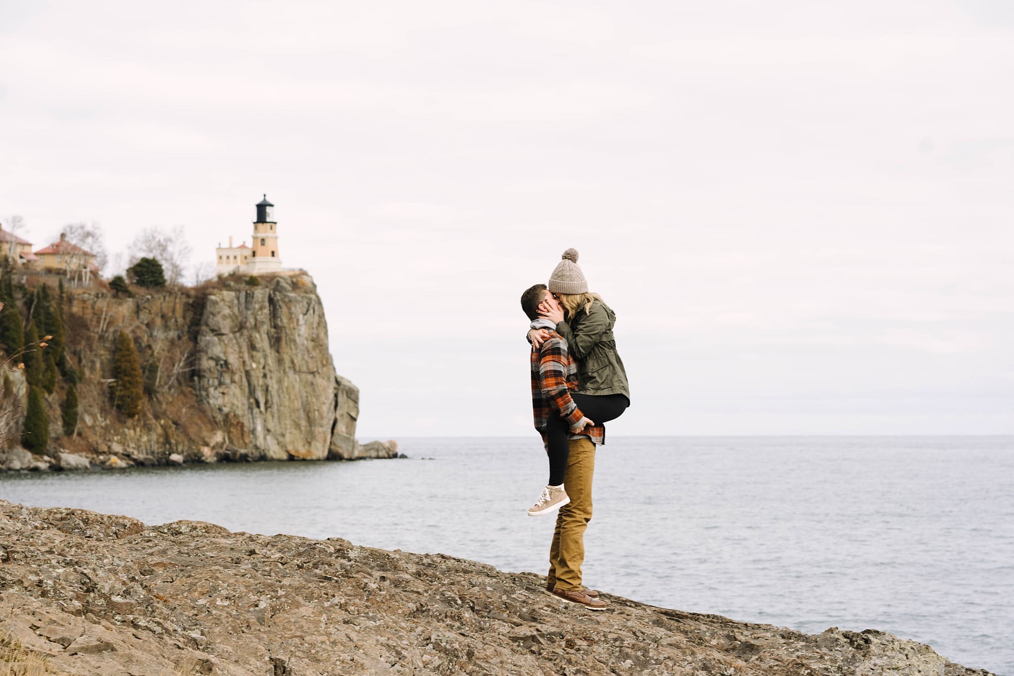 split rock lighthouse lake superior engagement couple