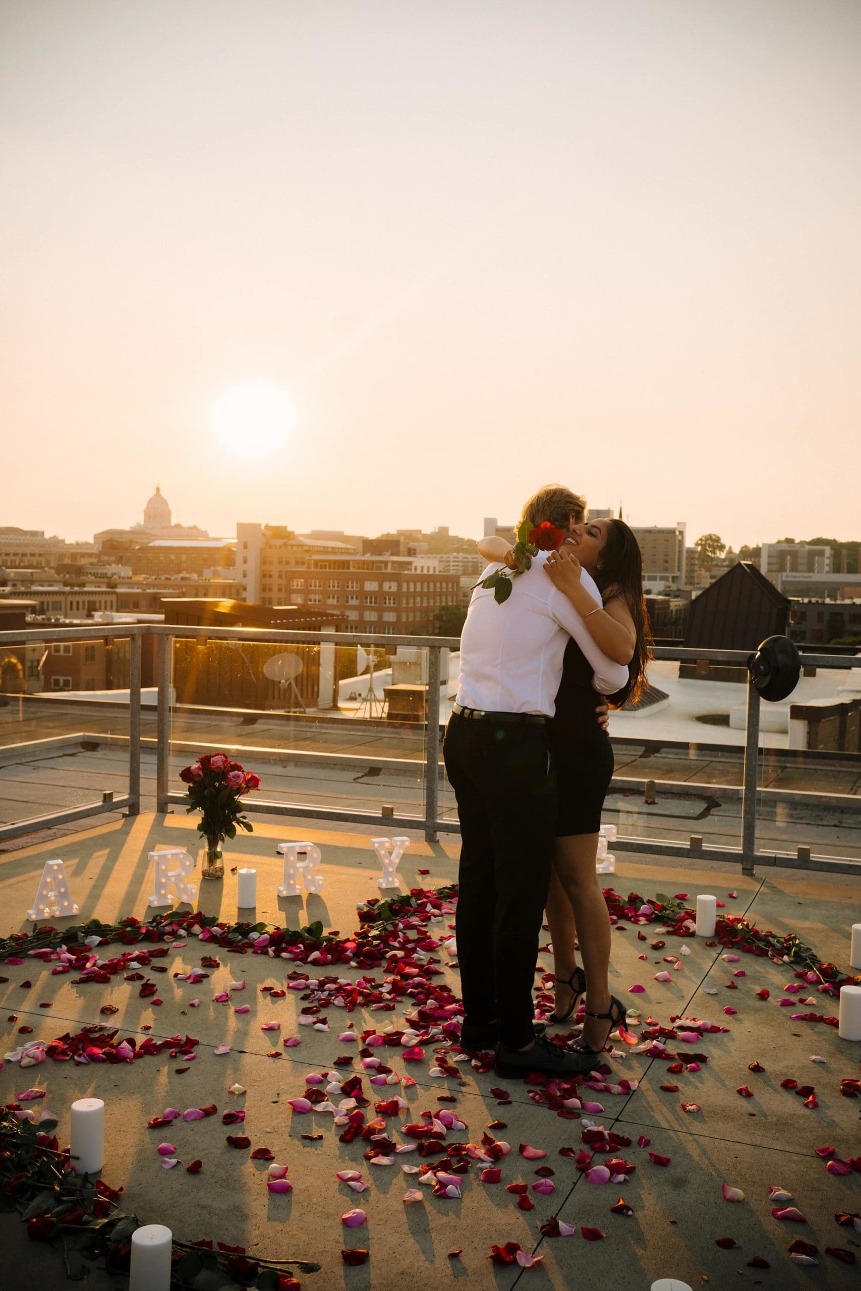 st paul minnesota skyline romantic proposal